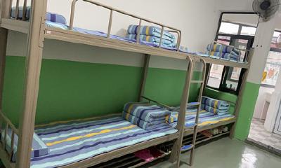 房县城关一中 创文明宿舍 建温馨家园