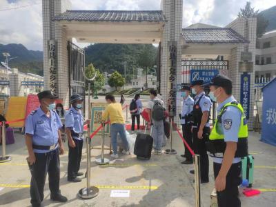 上龛学校举行学生复学返校、在校突发情况应急演练