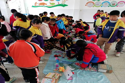 白鹤镇中小学：丰富课外活动 助力“双减•托管”  