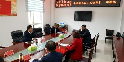 谢晓鸣公开接待来访群众