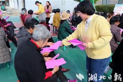 房县强化“防电诈”宣传推广