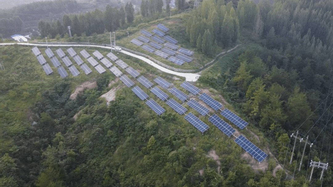 绿色、低碳！房县308座光伏扶贫电站全部正常运行