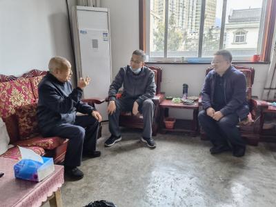 实验中学开展重阳节慰问活动