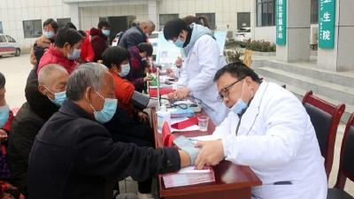 县医院开展世界糖尿病日暨“323”攻坚行动糖尿病防治活动