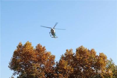 刚刚，一架飞机紧急降落十堰城区......