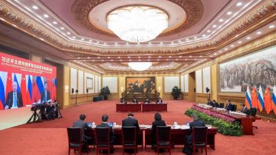 第一观察·瞬间 | 中俄元首视频会晤：相约北京见，携手向未来