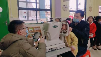 房县开展预防近视攻坚行动