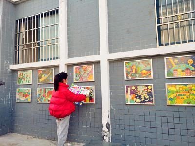 房县：我眼中的未来世界——东城小学举行科幻画分享展示活动