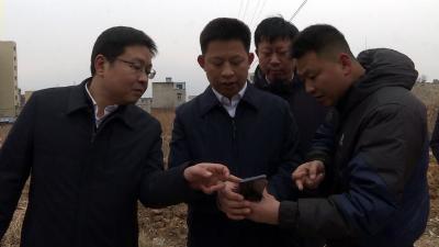 纪道清谢晓鸣调研项目选址和十房一级路三期规划建设工作