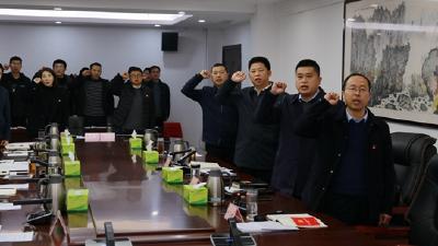 纪道清参加县委办党支部主题党日活动