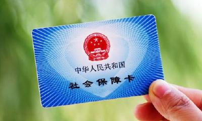 中坝乡人社中心：“小纸条”便民服务指南体现责任担当