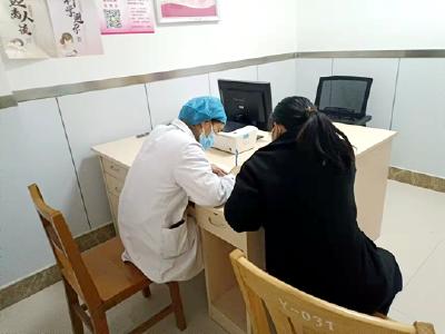 县总工会开展建档困难女职工及新就业形态劳动者“两癌”筛查活动 