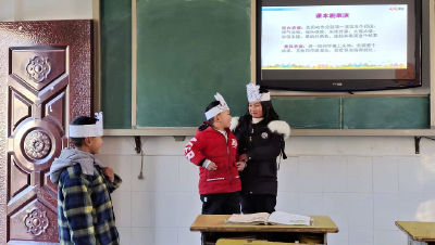 野人谷镇西蒿小学开展教学“大练兵”活动