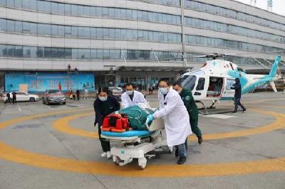 突然！患者病情危急，“小蓝鲸”紧急出动......