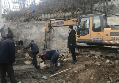 万峪河乡人社中心：积极解决群众“烦薪事、忧薪事”