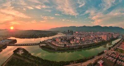 红塔镇召开弘扬工匠精神 岗位大练兵驻村工作队座谈会