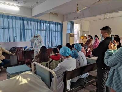 弘扬工匠精神 岗位大练兵 县医院举办“个人防护用品穿脱技能大考核”