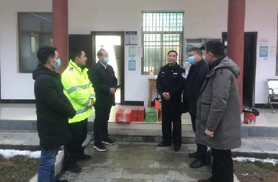 上龛乡 开展节前走访慰问送温暖活动