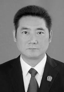 中共房县县委关于追授胡琼同志“全县优秀共产党员”称号的决定