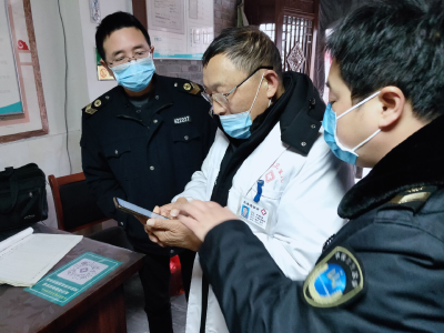 县卫生健康执法大队开展城区小型医疗机构巡查