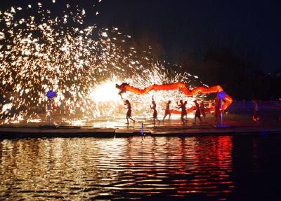 红塔镇：弘扬传统文化 船灯表演闹新春