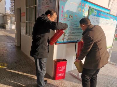 城关四中：安全隐患大排查，筑牢开学安全线