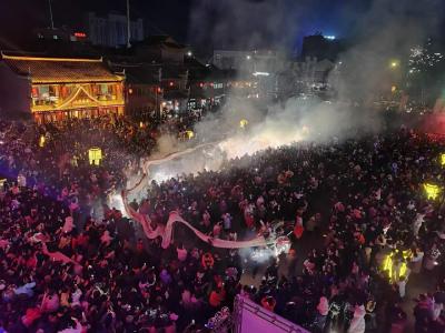 元宵节房县消防24小时巡逻守护辖区平安