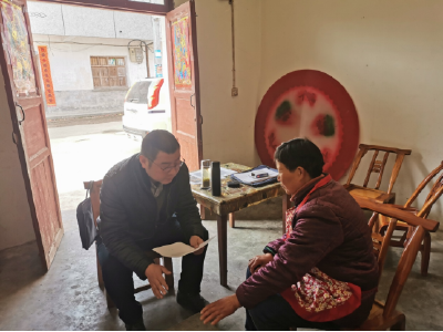 佳节送真情   法律暖民心 ——房县公证处服务窗囗进农家