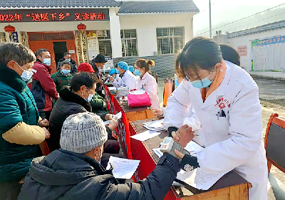门古中心卫生院开展“送医下乡”义诊活动