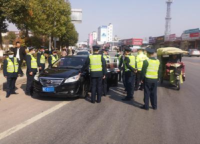 县交通执法部门开展“春雷行动”依法打非治违