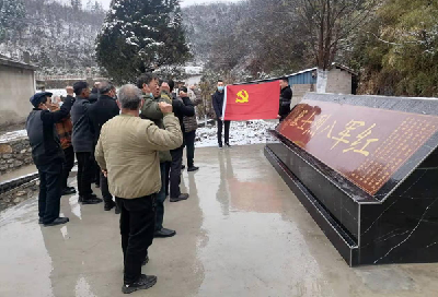 野人谷镇杜家川村：让红色基因永远传下去