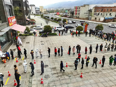 房县开展核酸检测以“演”筑防、以“练”备战