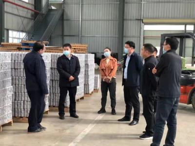 马兰起到青峰镇督导检查当前重点工作