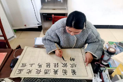 窑淮镇铺沟小学开展系列活动庆祝三八妇女节  
