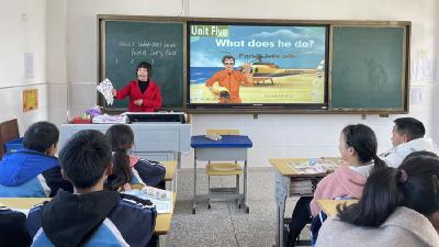 【榜样的力量】房县实验小学第二届“四有”老师事迹展播(七）《师爱铸就教育梦 倾情滋润桃李心——房县实验小学唐云》