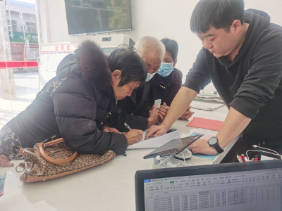 化龙堰镇：多举措做好机关事业单位退休人员资格认证工作