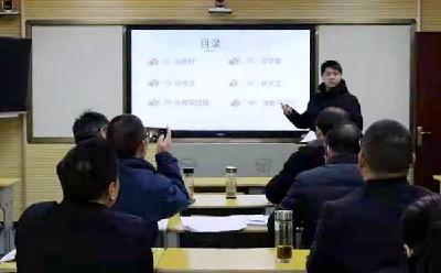 县实验中学：说课展风采 学习共提高