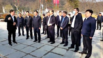 省委农办主任吴祖云来房县调研春季农业生产和农业产业化工作