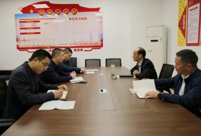 十堰农商行党委委员、副行长邱世华到房县农商行调研督导“春天行动”收官等重点工作