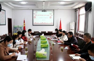 县教育局组织乡镇学校68名中层干部跟岗培训