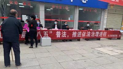 化龙堰镇开展“3·15”维权宣传，强化防范意识