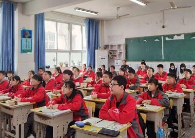 县实验中学：学科交流共进步 教学视导促提升