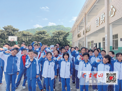 江西老师胡媛在房县义务支教：自费给学生买校服 用行动播撒希望的种子
