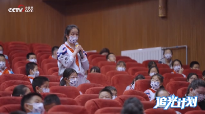 黄伟芬：航天员考试不及格能补考，但从未有人补考过