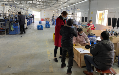 白鹤镇“三个全面”服务辖区工业企业用工