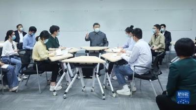 习近平在中国人民大学考察