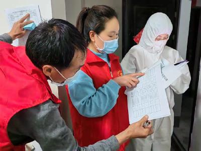 城关镇泉水社区：党员志愿者助力社区疫情防控