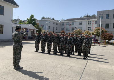 “点”出精气神 “验”出战斗力—— 回龙乡召开基干民兵应急排点验大会 