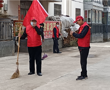 常态化“清洁房县”活动：沙河旗帜亮起来！