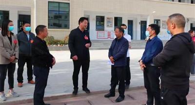 房县千名人大代表下基层问民所需